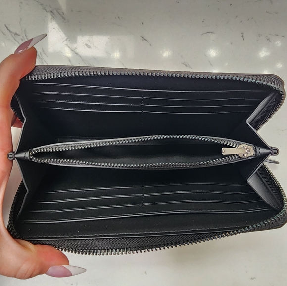 Coach Black Embossed Accordian Zip Wallet NWOT - Picture 3 of 3